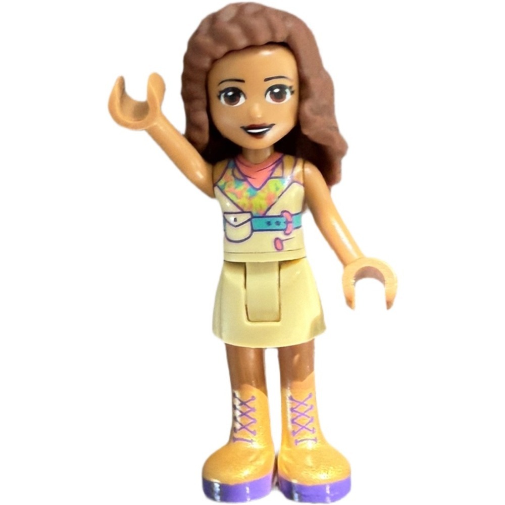 Lego Friends Olivia and Stephanie Mini Figures Mini Fig Helmet Accessory Cupcak - Picture 5 of 5